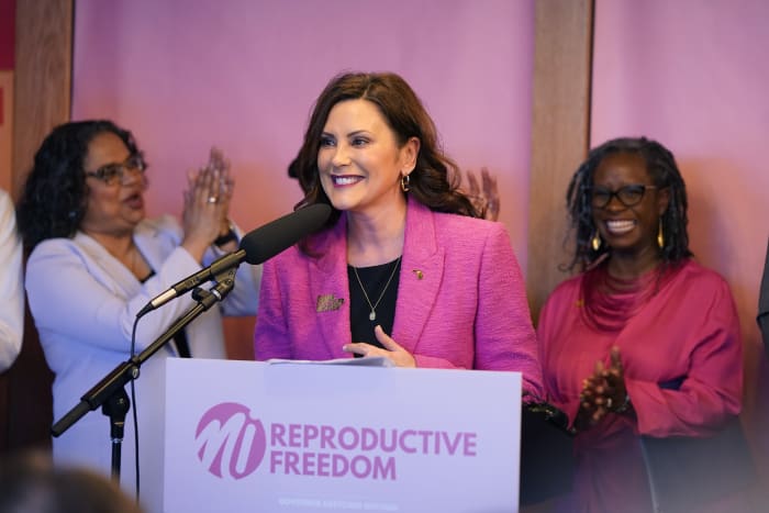 Whitmer strikes 1931 abortion ban from Michigan law Whitmer strikes 1931 abortion ban from Michigan law