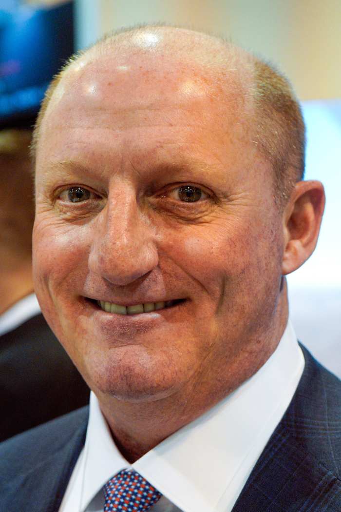 Berkshire Hathaway resumes buybacks and CEO supports Kraft's decision to pause its split