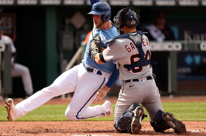 Mercedes hit in 9th, Chisox top Tigers; La Russa ties McGraw