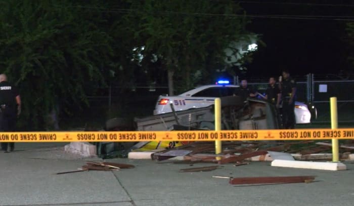 Woman attempts to crash into mans vehicle fatally crashes into ditch in east Harris County Woman attempts to crash into mans vehicle fatally crashes into ditch in east Harris County