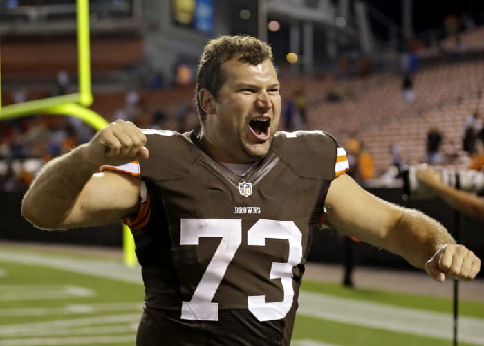 Browns overcome adversity, past history to claim stunning wild-card victory  over Steelers