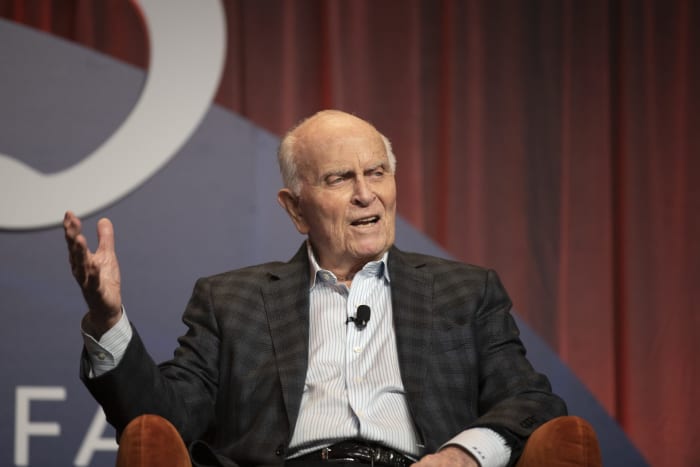 ‘True Disney legend:’ Dick Nunis, former chairman of Walt Disney Attractions, dies at 91