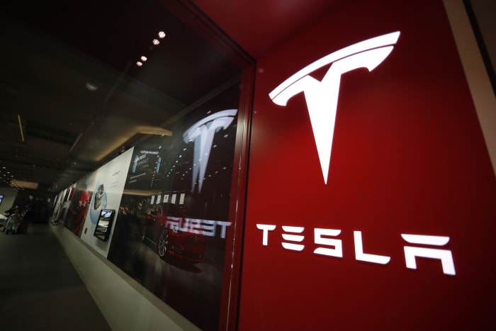 Reports: Tesla plans Shanghai factory for power storage