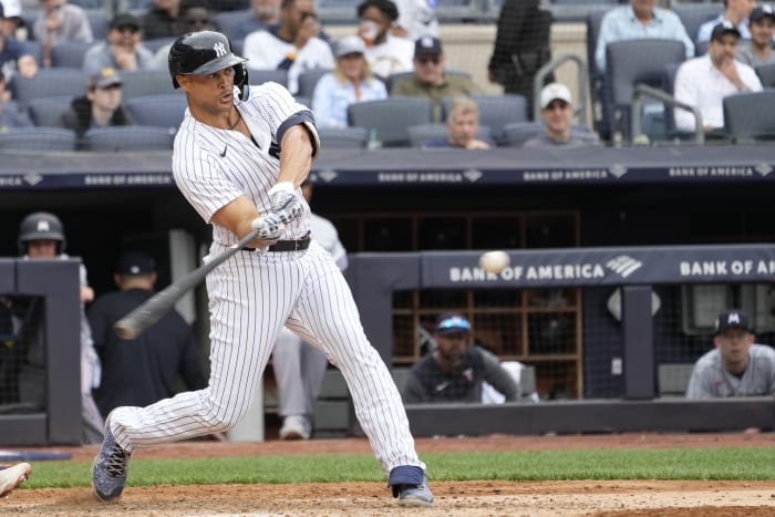 Stanton homers twice as Yankees rebound with 6-3 win over Cubs