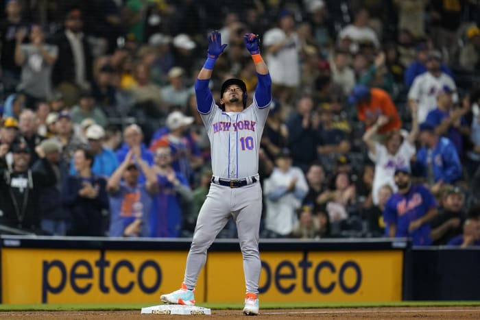 Alonso hits MLB-best 19th HR, Carrasco gets 1st win as Mets rout