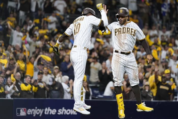 Cronenworth, Padres rally to stun Dodgers 5-3 to reach NLCS