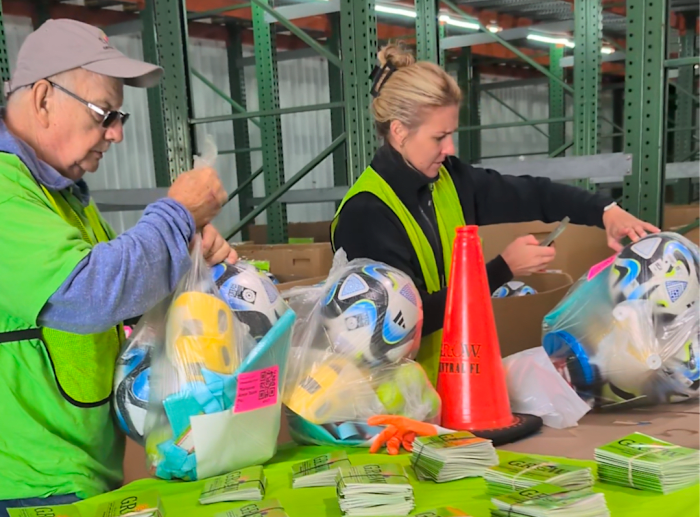 GROW Healthy Kids packs 1,200+ recess kits for 23,000 Central Florida students