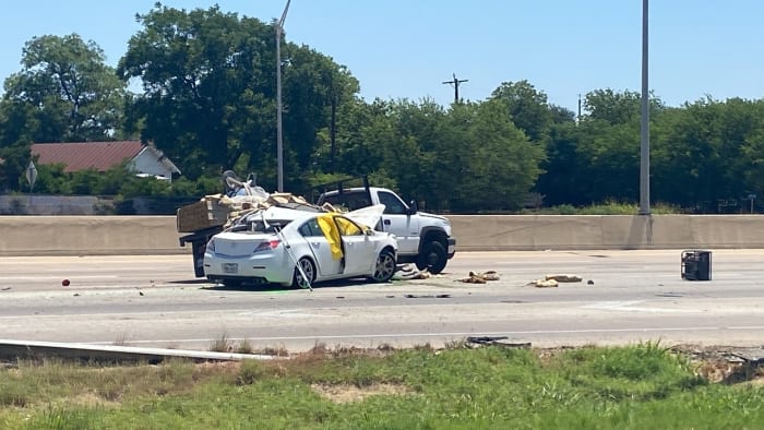 Stretch of I-10 shut down after deadly midday crash - KSAT San Antonio