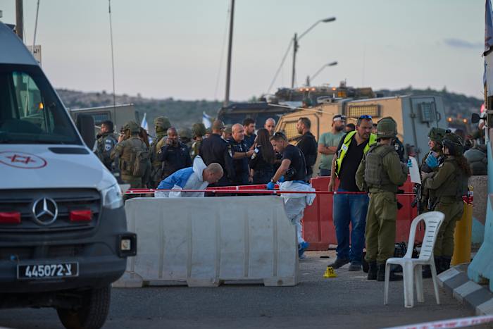 El embajador de Israel en Estados Unidos resultó gravemente herido en un ataque con ariete en la ocupada Cisjordania
