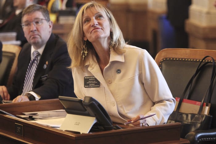 Kansas moves to join Texas and other states in requiring porn sites to verify people's ages - Vimarsana News