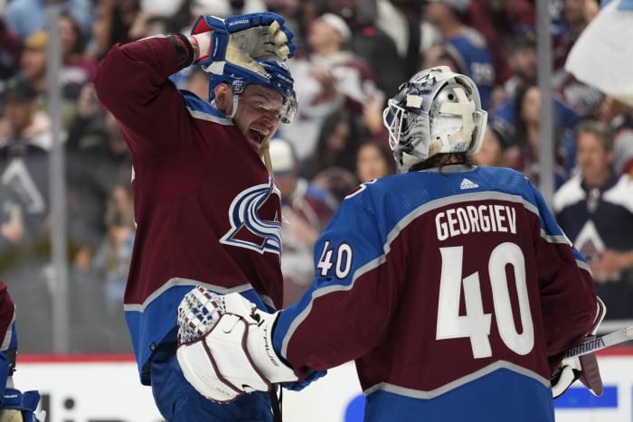 Avalanche take top seed in West, beating Hurrcicanes 7-4