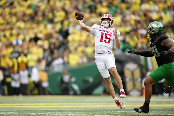 No. 7 Indiana topples No. 3 Oregon 3020 in tight battle