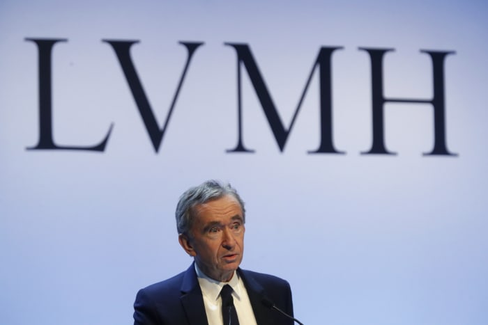 Tiffany: LVMH offers to buy jewelry icon