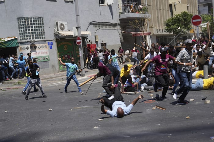 Israel's Netanyahu demands Eritrean migrants involved in violent clash to be deported immediately