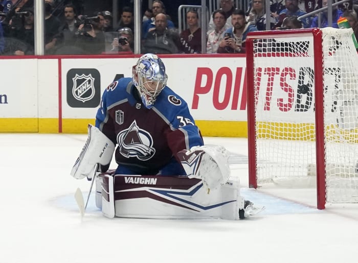 Hughes scores to back Vanecek, Devils beat Avalanche 1-0