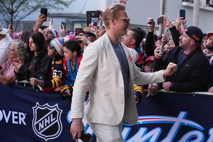 Florida Panthers and New York Rangers bring 'Miami Vice' flair to Winter Classic