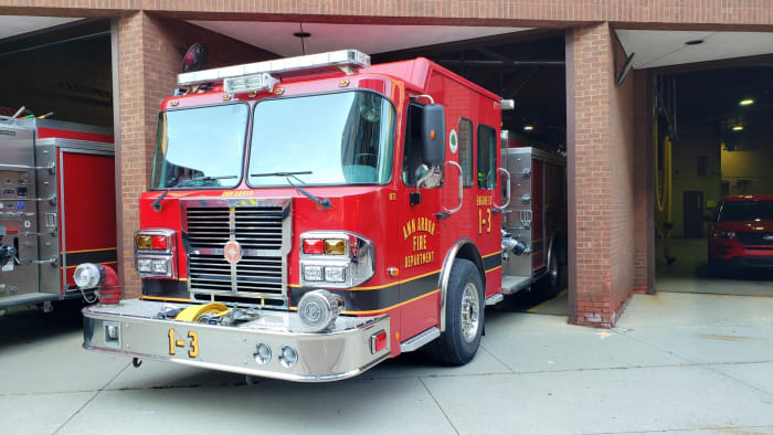 Ann Arbor firefighters wake sleeping man during Saturday structure fire - Vimarsana News