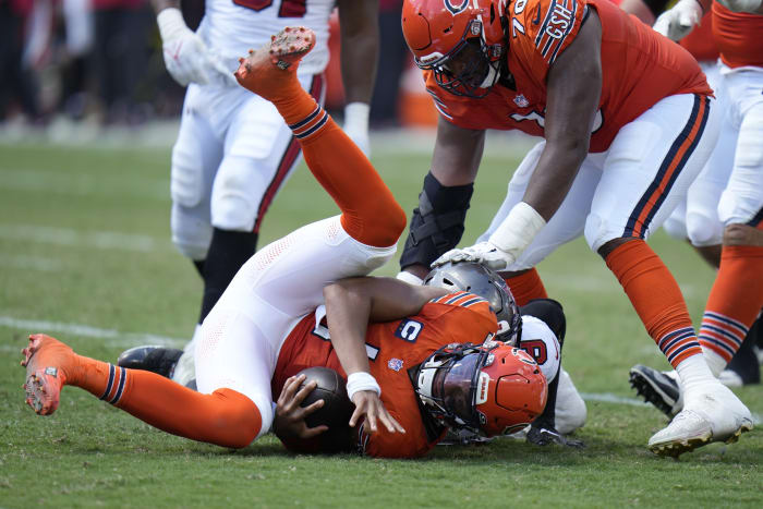 Justin Fields Shines In Preseason Debut With Chicago Bears