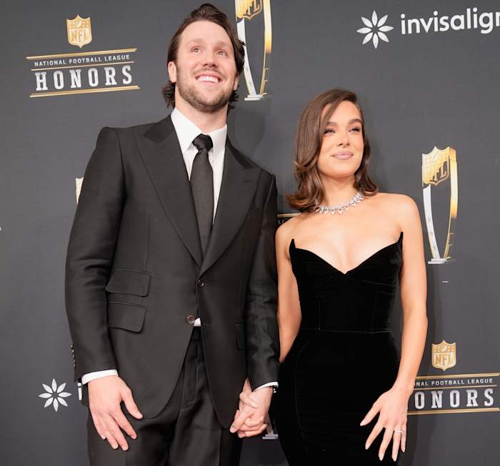 Buffalo Bills Josh Allen Nears Wedding Actress Hailee Steinfeld
