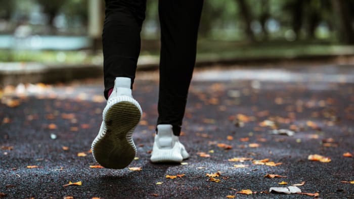 Healthwatch | Cool perks of running outside this winter