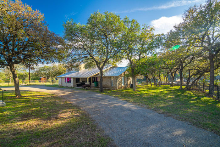 Rio Cielo Ranch, on sale for $21M+, features stunning nature views, native & exotic wildlife