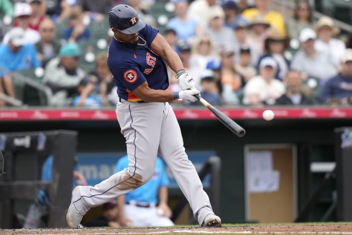 Jose Altuve hits 2-run HR to complete 1st cycle of his career, Astros crush  Red Sox 13-5