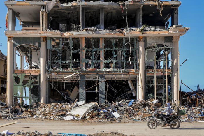 Truce in Gaza extended at last minute as talks over dwindling number of Hamas captives get tougher