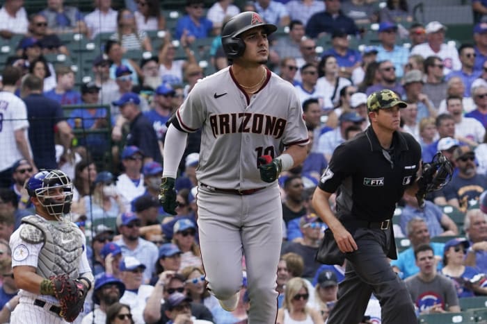 Diamondbacks outlast the Braves 16-13 to snap 4-game losing streak