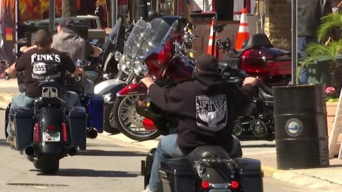 Thousands roll into Daytona Beach for annual Bike Week