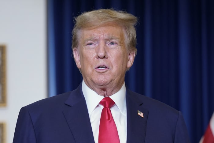 Appeals court rejects Trump's bid to reconsider gag order in the election interference case