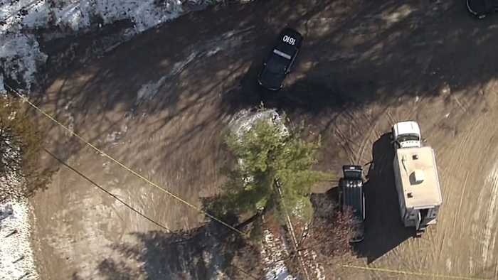 Visitor finds man dead at park near Oakland County lake, police say