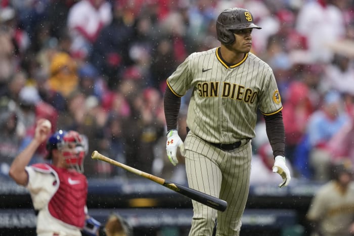 Dodgers 1st team to clinch a playoff spot, rout Padres 11-2