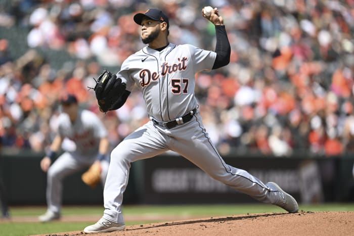 Tigers reach deal with Dodgers, but Detroit LHP Eduardo Rodriguez exercises  no-trade clause