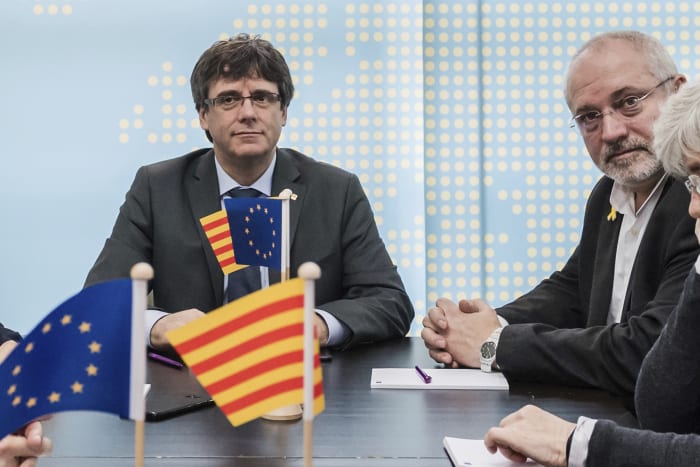 ¿Quién se beneficia?  España y los separatistas catalanes protestan contra el fallo de la UE