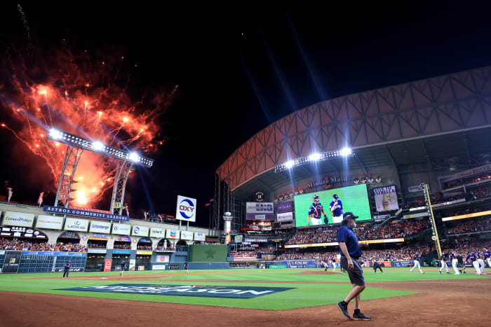 Houston Astros on X: The Houston Astros Team Store will close early next  Thursday, September 1st and Friday, September 2nd at 3 PM for the Bad Bunny  concerts. See hours at