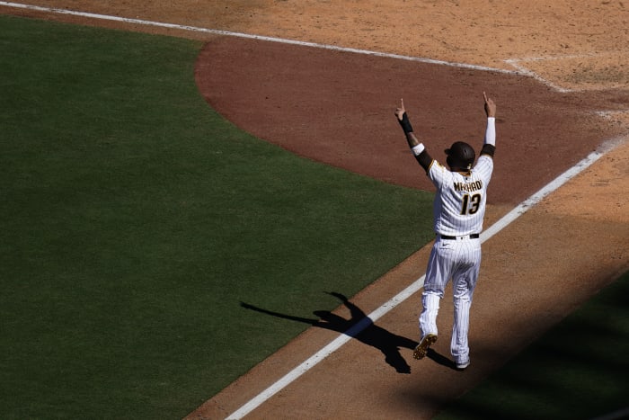 Fernando Tatis Jr., Juan Soto hit consecutive home runs as Padres beat  Giants 7-3