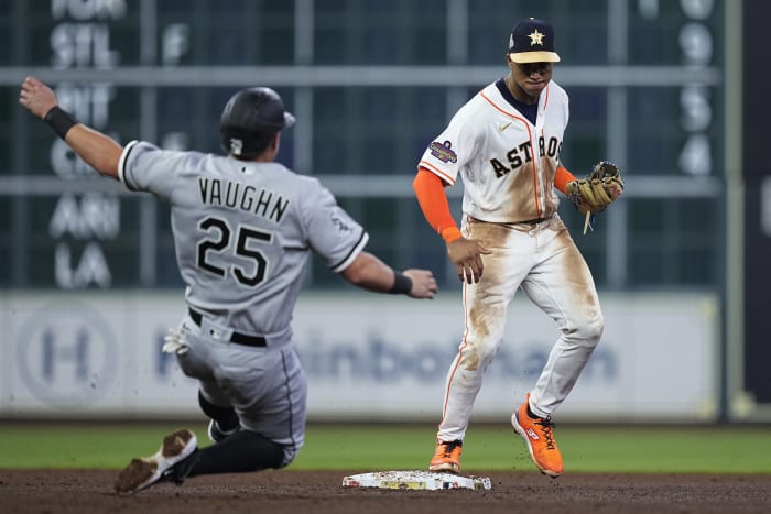 Andrew Vaughn homers as Chicago White Sox beat New York Yankees 5-1