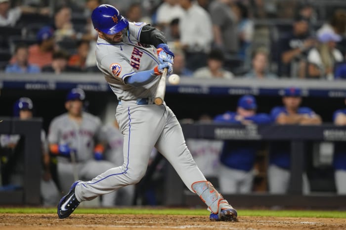 Pete Alonso exits with wrist injury in Mets' game vs. Braves