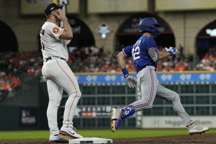 Seager homers and drives in 3, Rangers rout Blue Jays 9-2 to