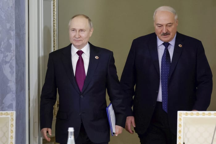 Putin and Lukashenko meet in St Petersburg to discuss ways to expand the Russia-Belarus alliance