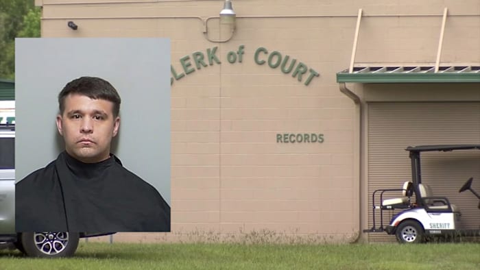 Putnam County bailiff arrested at work on Georgia warrants alleging check forgery