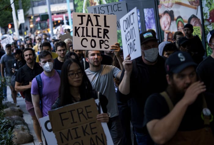 Seattle cop who made callous remarks after Indian womans death has been administratively reassigned Seattle cop who made callous remarks after Indian womans death has been administratively reassigned