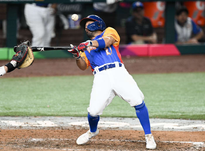 Jose Altuve Leaves WBC Game vs. Team USA After HBP on Hand