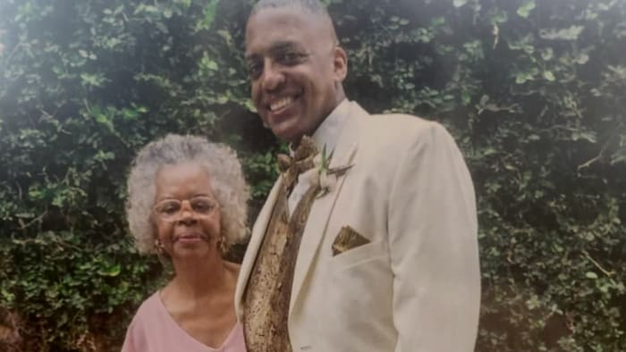 86-year-old Florida woman loses ear, receives stitches and undergoes leg surgery after being mauled by 2 dogs