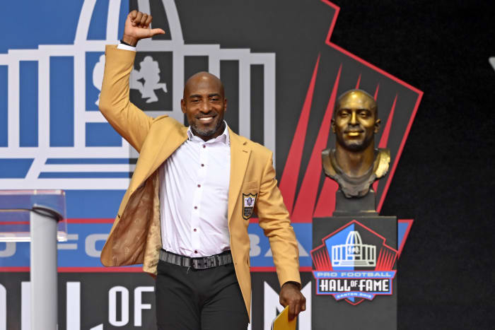 Cave Spring High School to recognize alum Ronde Barber before homecoming game - Vimarsana News
