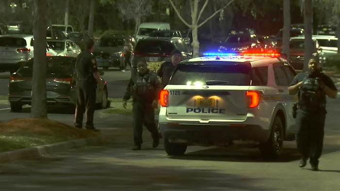 City leaders, community react to chaos outside Avenues Mall over weekend