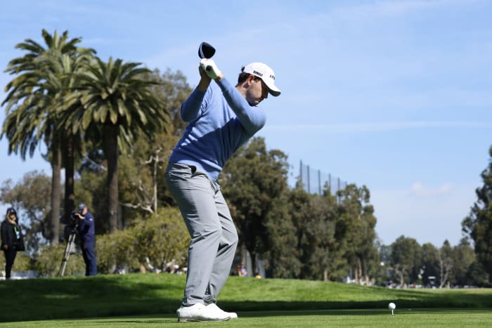 Cantlay leads at Riviera with a 64. Tiger Woods ends his return to golf