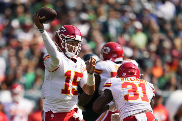 Six-Pack for Pat!; Mahomes tosses 6 TDs in win