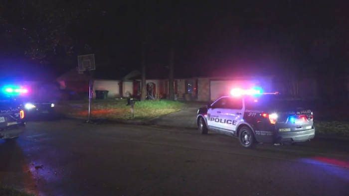 HPD: Son arrested after shooting father in Kingwood neighborhood