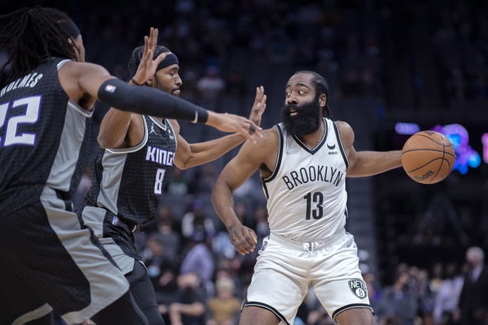 Irving scores 42, Nets beat Rockets 118-105 to move to 8th